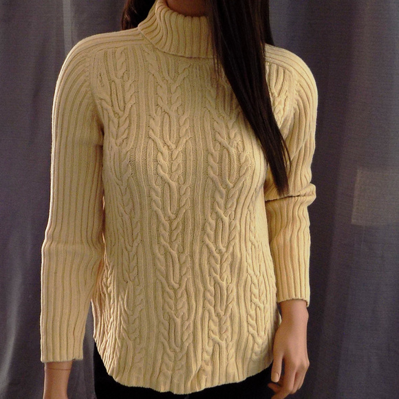 Karen Scott Sweaters - Karen Scott Sweater